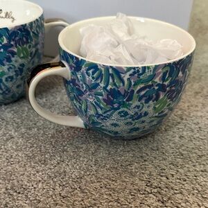 Lilly Pulitzer Vibrant Blue and Green Floral Mugs (2) in original box -New